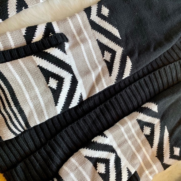 Firefly Aztec Pattern Intarsia Cardigan - Picture 5 of 5